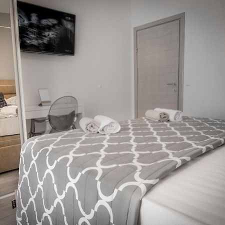 Apartman Petra Lägenhet Makarska Exteriör bild