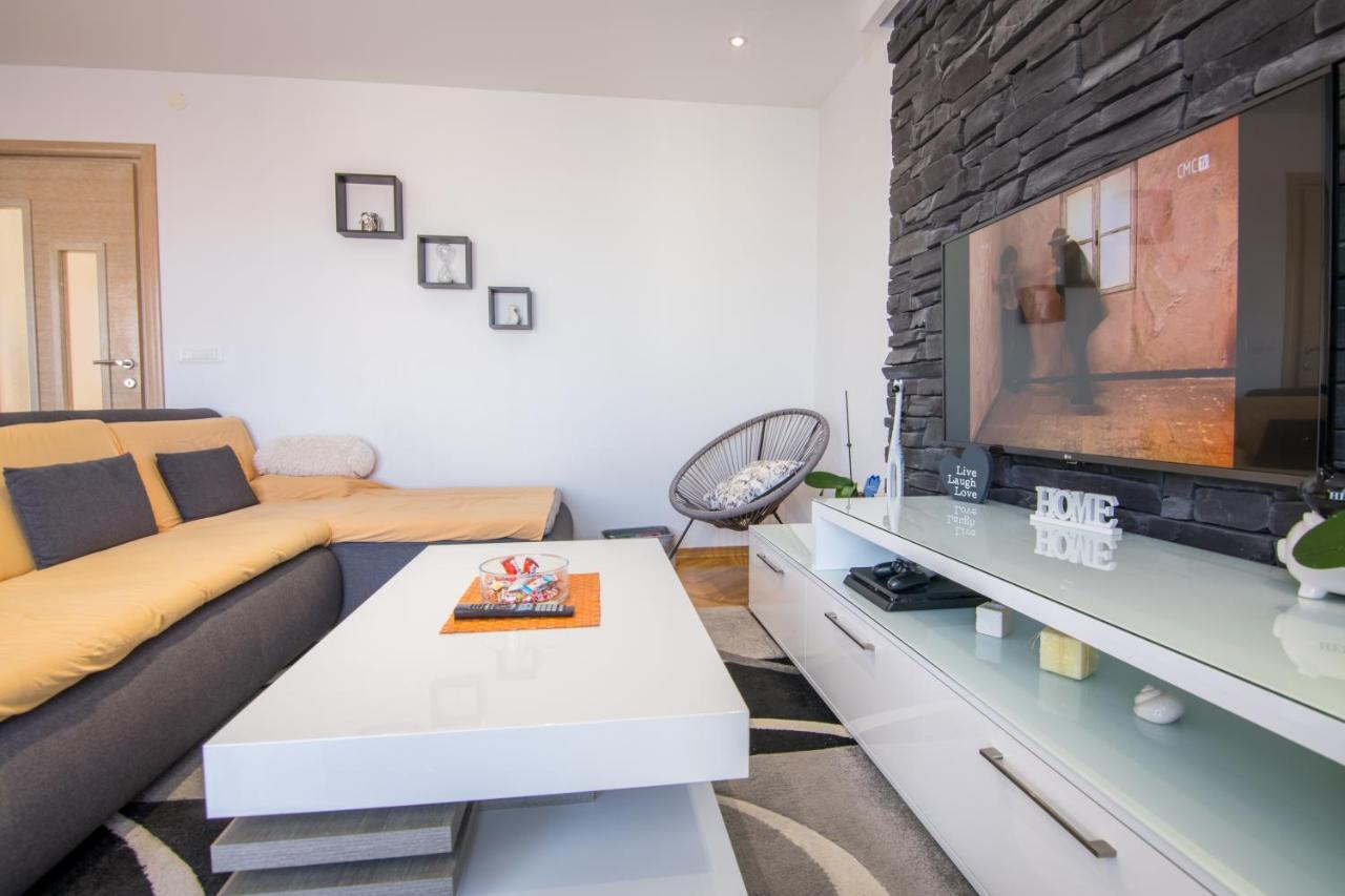 Apartman Petra Lägenhet Makarska Exteriör bild