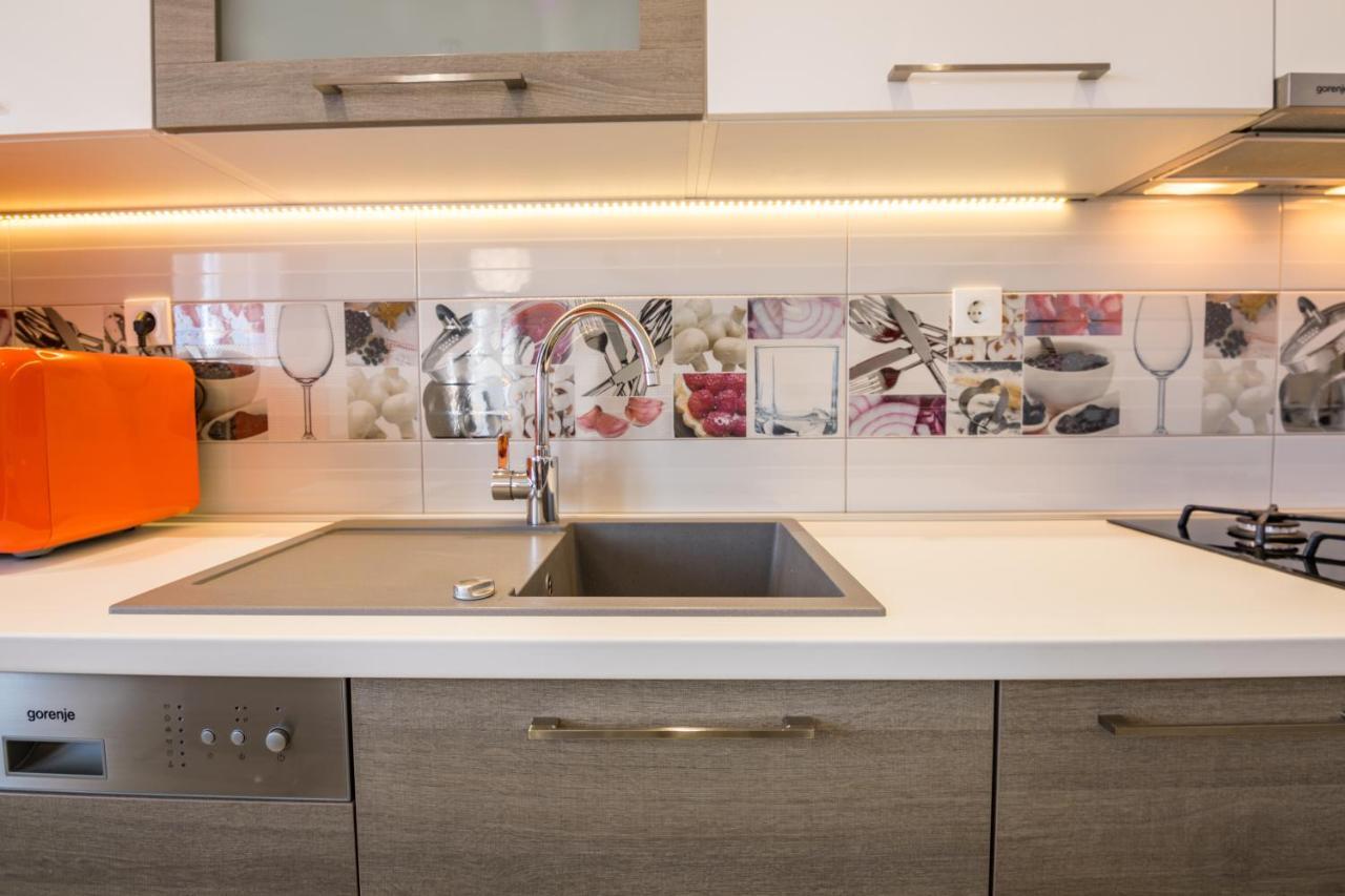 Apartman Petra Lägenhet Makarska Exteriör bild