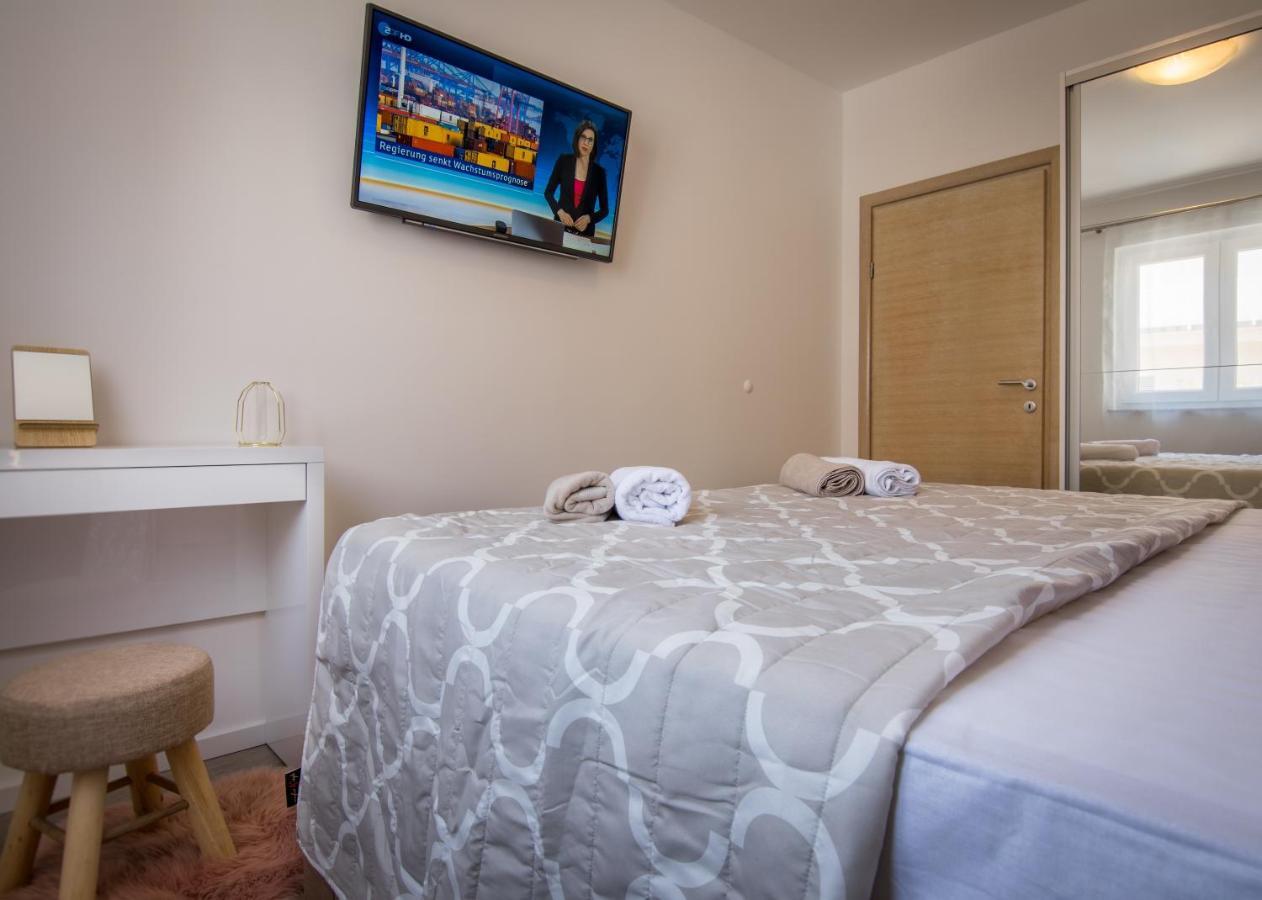 Apartman Petra Lägenhet Makarska Exteriör bild