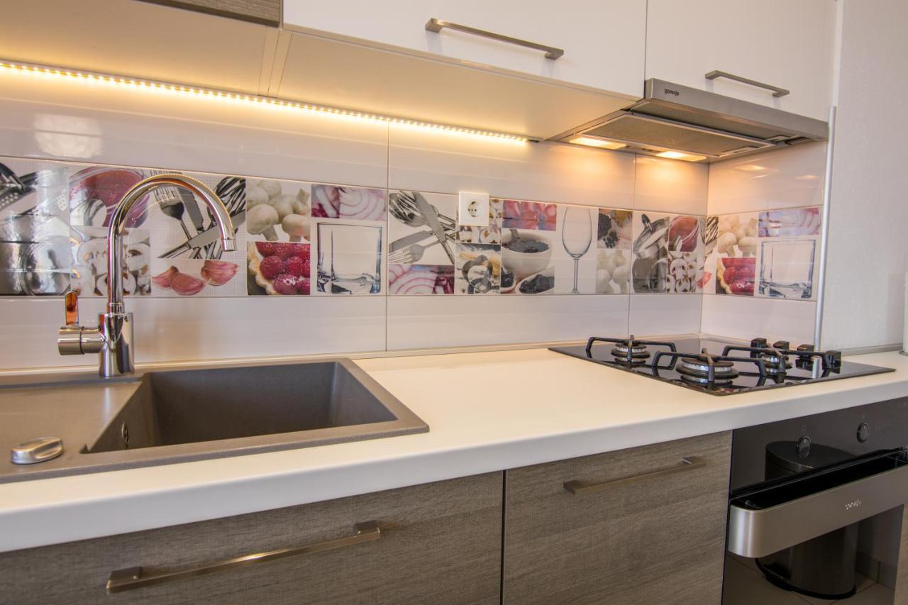 Apartman Petra Lägenhet Makarska Exteriör bild